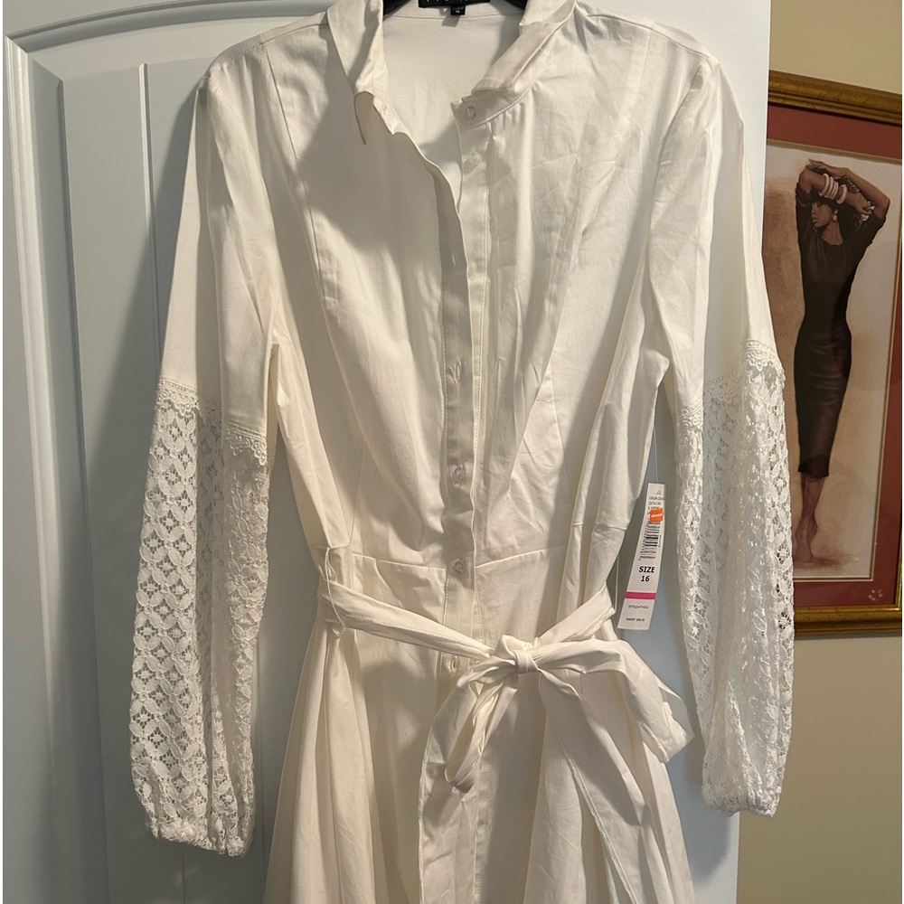 Whit button up shirt dress with lace sleeve design